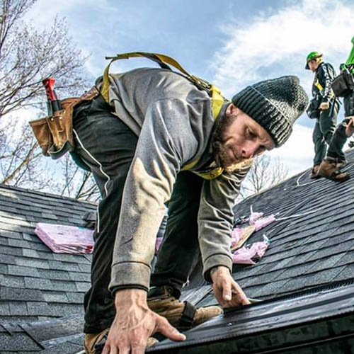 Professionally Roofing Michigan – Why It’s Important to Get Your Roof Ready Before Winter Hits